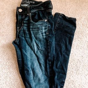 AMERICAN EAGLE SUPER STRETCH JEANS